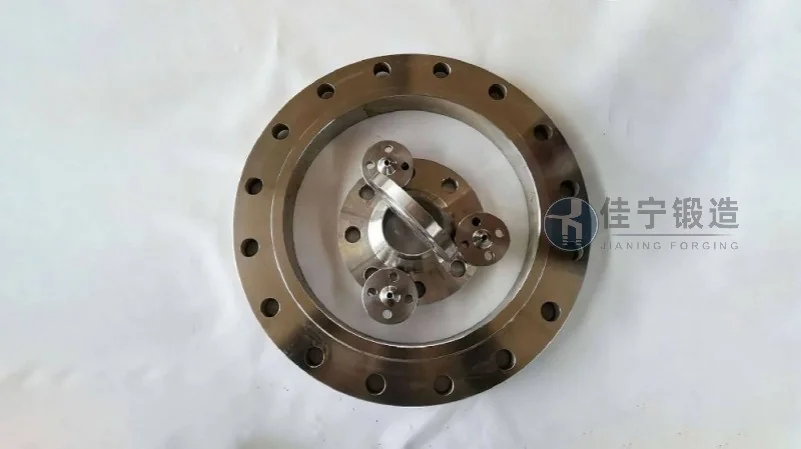 2Cr13フランジの概要と顕著な利点